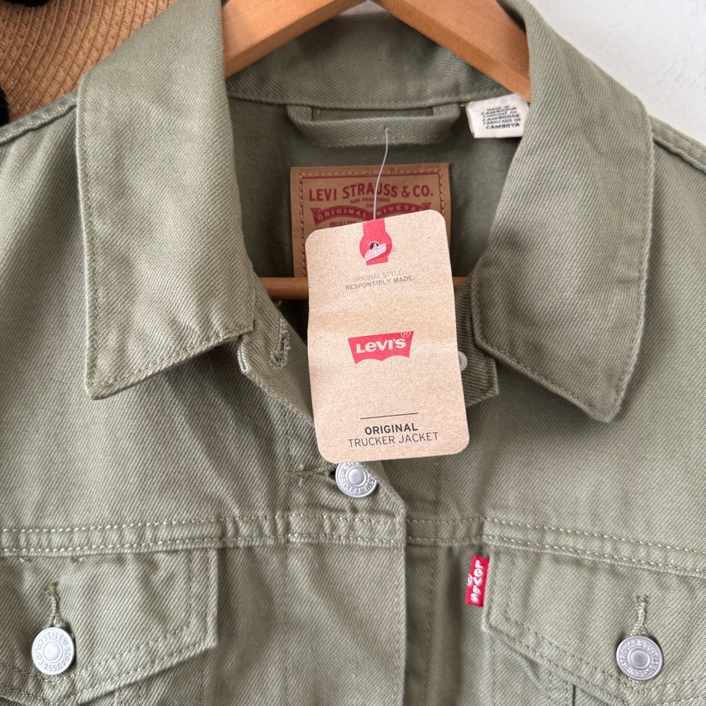 Levi's Olive Green Women's Jean Jacket - Picture 12 of 13